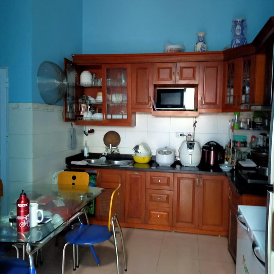 Bán nhà mp Giáp Bát 110m2 x 3 tầng, mt 12m, 10 tỷ