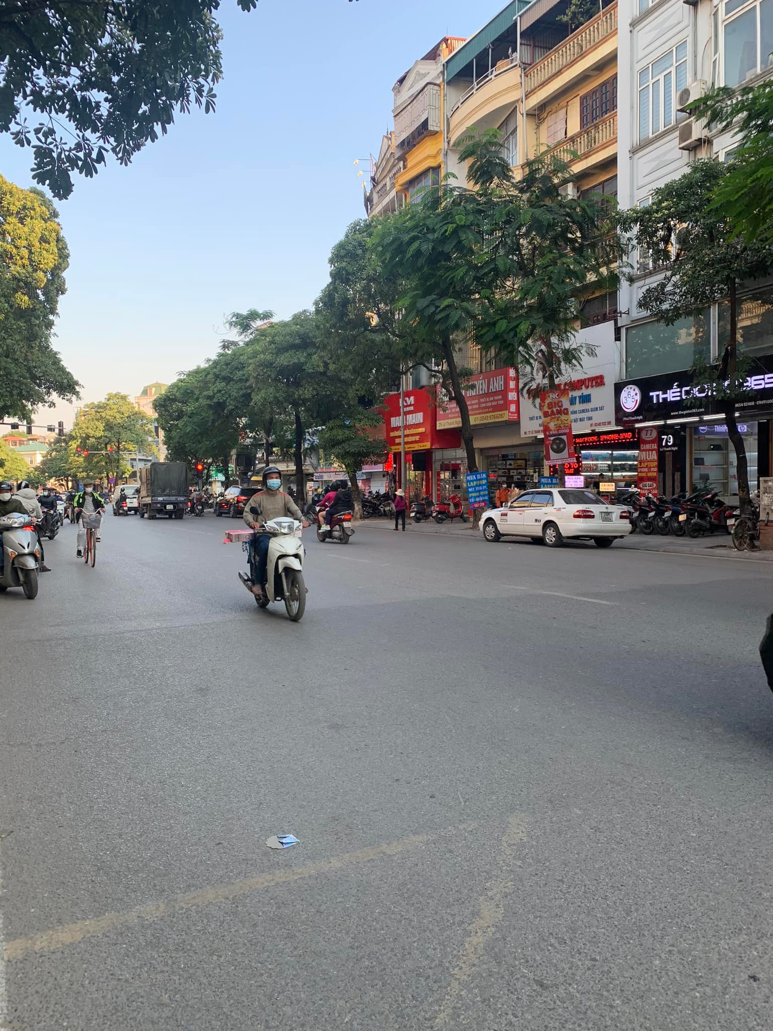 MẶT TIỀN KHỦNG - KINH DOANH ĐỈNH VỈA HÈ RỘNG - DÒNG TIỀN 25 TRIỆU/THÁNG.