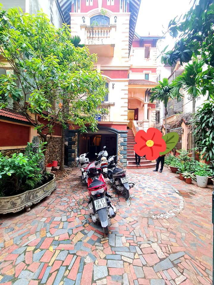 HOT! Bán Biệt thự Vip khu Quân đội Nguyễn Lân 175m2*5T, Lô góc, 3-4 chiếc Ô tô vào nhà