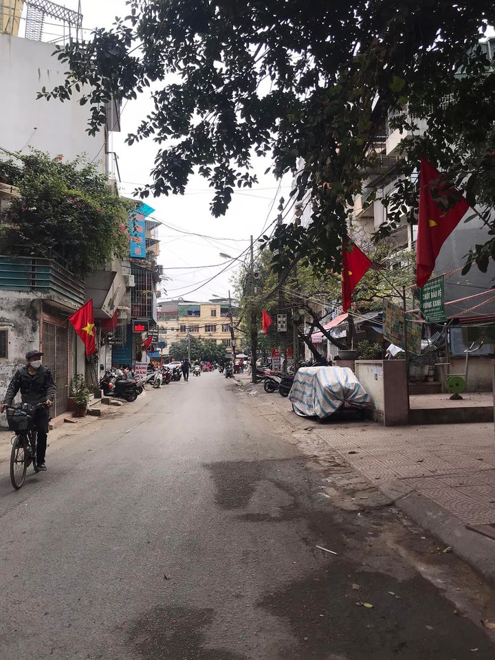 Bán nhà MP Văn Chương, 79m2 x 3 tầng, mt 3.7m, 10.5 tỷ