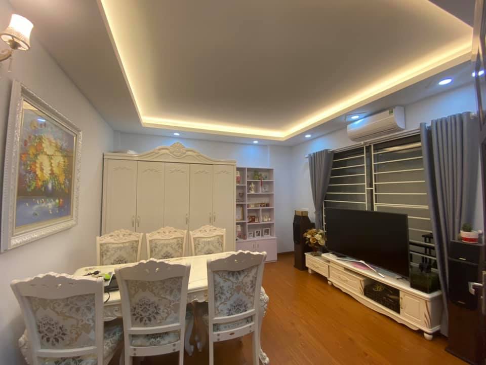 Bán Nhà Võng Thị- Hồ Tây 50m*6 nội thất có 102, Gara, kinh doanh nhỉnh 10 tỷ