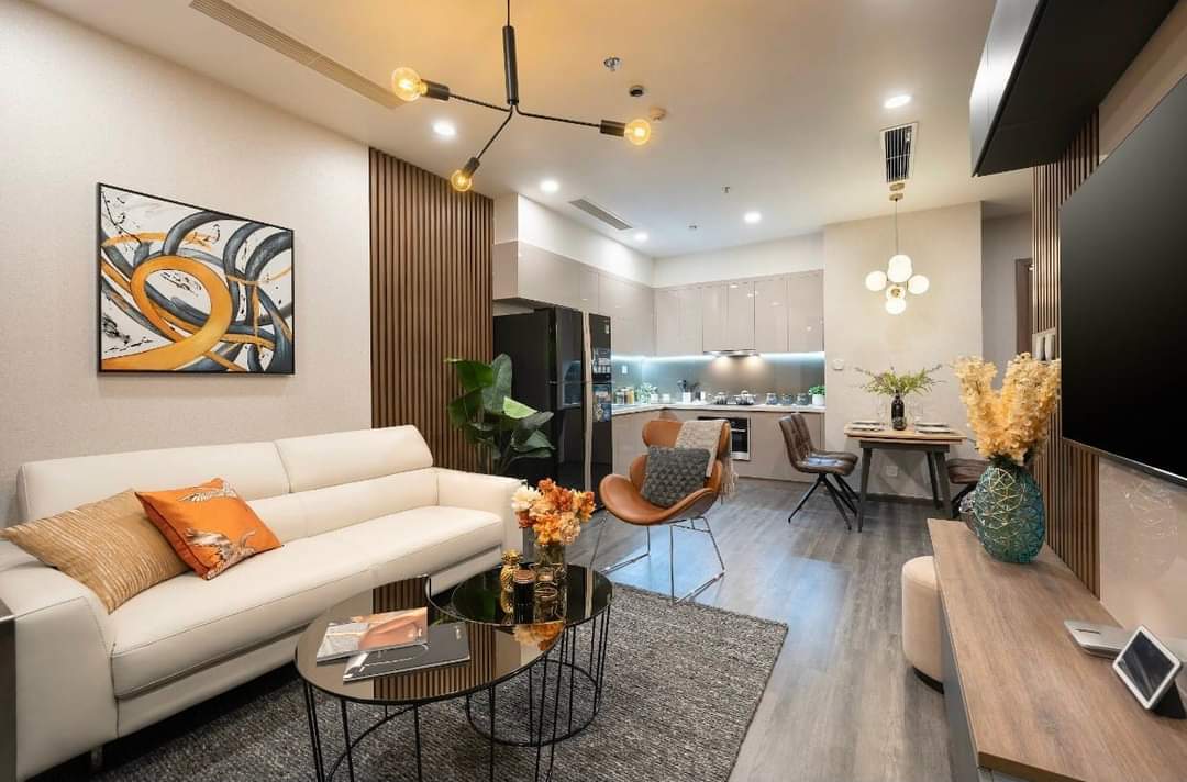 NGÃ TƯ - 2 MẶT THOÁNG - MẶT TIỀN, VỈA HÈ CỰC RỘNG - KINH DOANH CỰC TỐT - 126m2 nhỉnh 50 tỷ