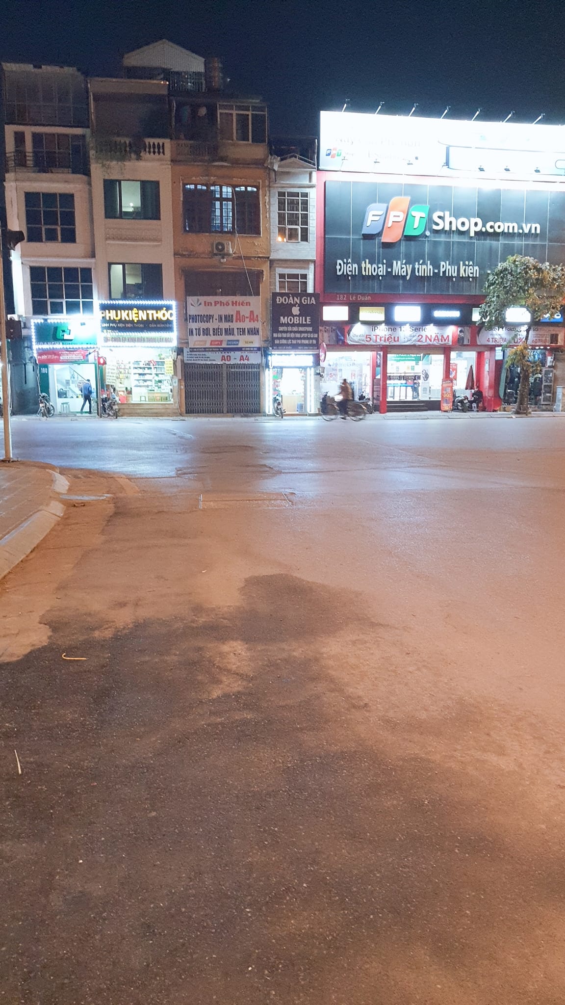 MẶT PHỐ - VỊ TRÍ CỰC HÓT - VỈA HÈ - CHỖ ĐẸP NHẤT