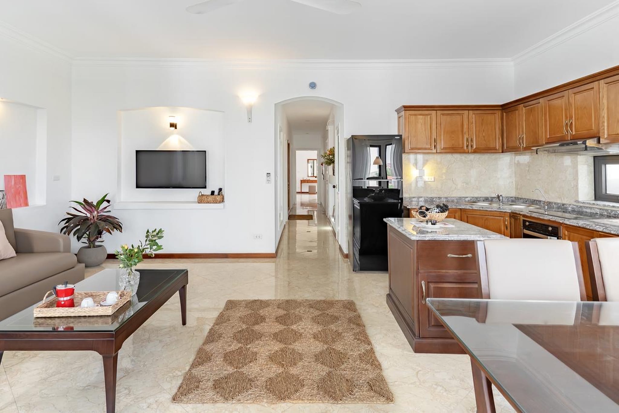 LÔ GÓC MẶT PHỐ đẹp nhất quận Đống Đa 280m2, View hồ, kinh doanh đỉnh