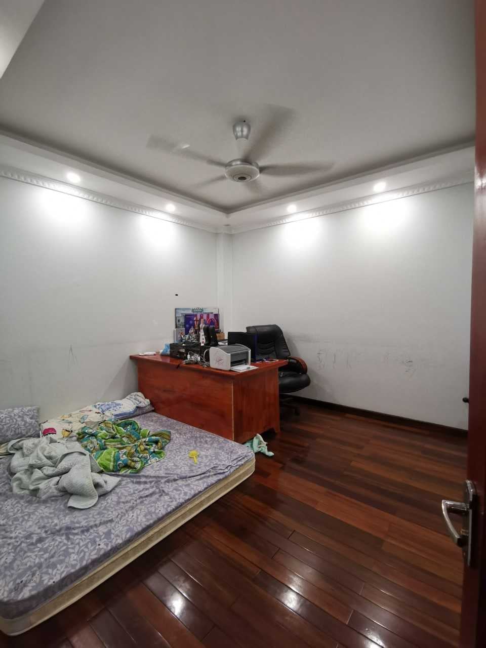  158m2