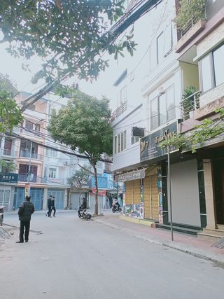 BÁN NHÀ MẶT PHỐ HỒNG TIẾN - KD SẦM UẤT – 90M – 6 TẦNG -THANG MÁY- 18.2 TỶ