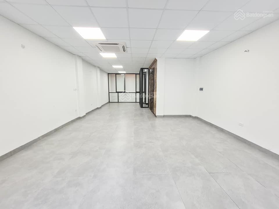 3 Mặt hồ Chùa Láng 145m2 - 8 tầng thang máy siêu rộng rãi 55 tỷ