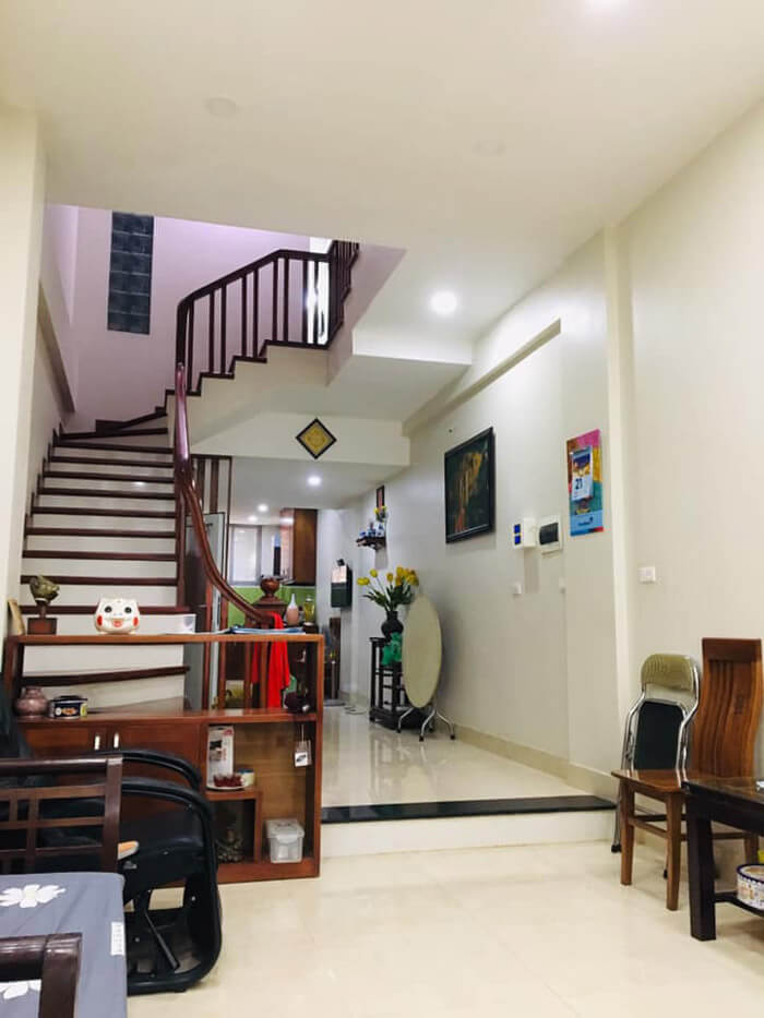 Cần bán nhà Hoàng Quốc Việt, quận Cầu Giấy 90 m2 5 tầng, 7m mặt tiền, giá 15 tỷ