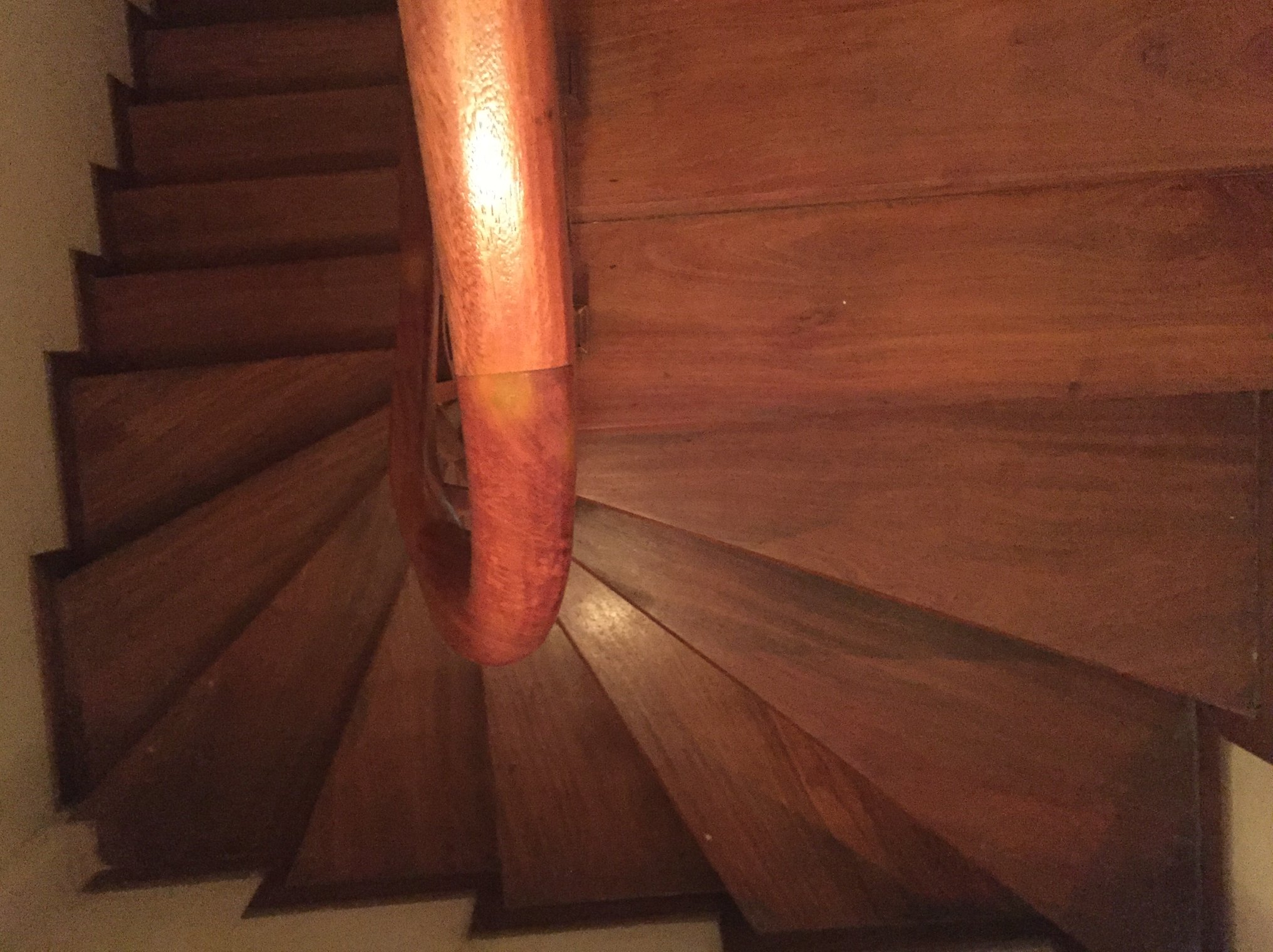 Bán nhà mặt Hồ Tây, phố Trích Sài, 5 tầng, vỉa hè cực rộng, giá cực tốt chỉ 16.2 tỷ