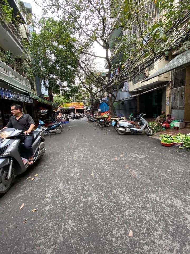 Phố cổ Hà Nội, ô tô tránh, vỉa hè, lô góc, KD cực sầm uất