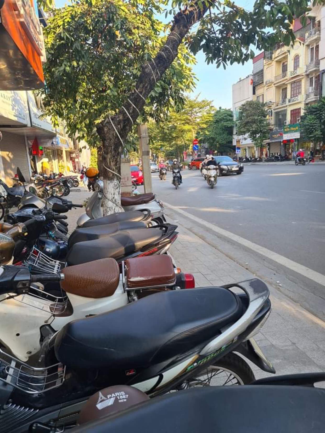 Bán nhà Nguyễn Chí Thanh gara ô tô 7 chỗ, vỉa hè Kinh Doanh, DT 70m x 6 tầng, 12.5 tỷ