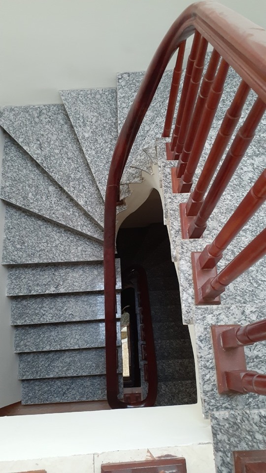 121m2