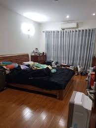 Nhà phố Quảng Khánh: View hồ, Vỉa hè rộng, 210m, MT 10m, Hiệu suất khủng, 84 tỷ.