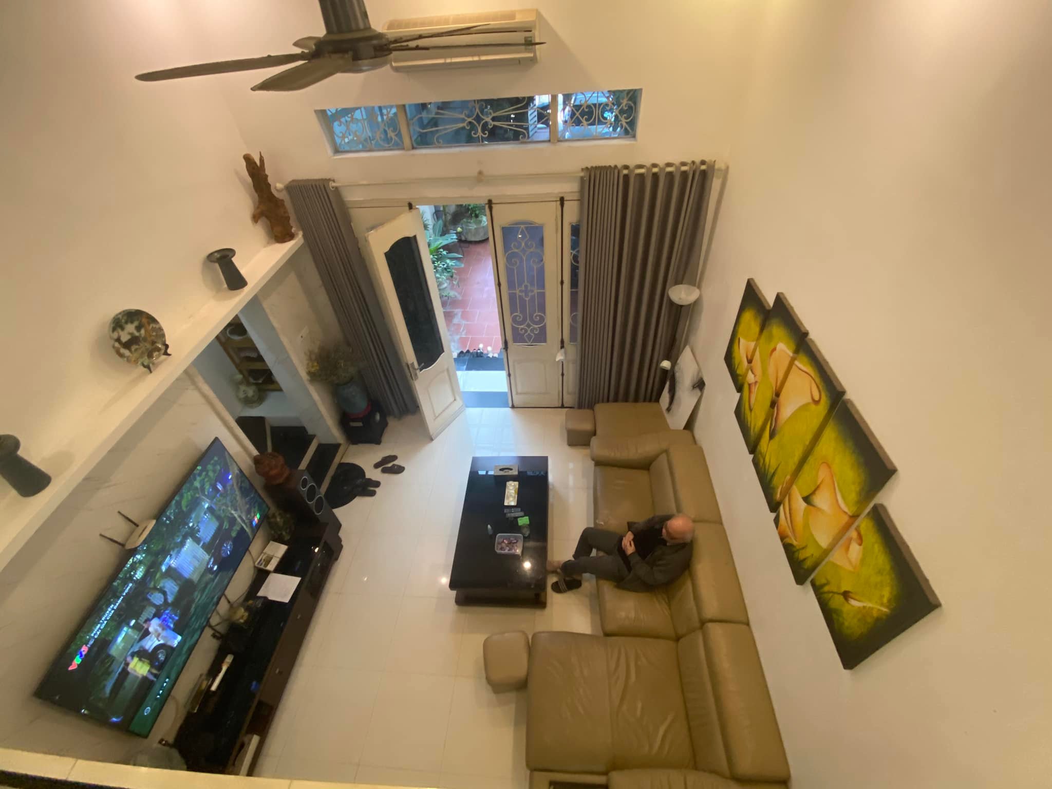 BIỆT THỰ CÓ SÂN VƯỜN TÂY HỒ, GARA 3 Ô TÔ , DT RỘNG 140M2, 4 TẦNG, MT 5M. GIÁ 17,5 TỶ