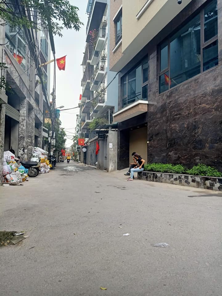 Bán Toà nhà 9 tầng xây mới 2020 Trung Hoà Nhân Chính 210m2 căn góc