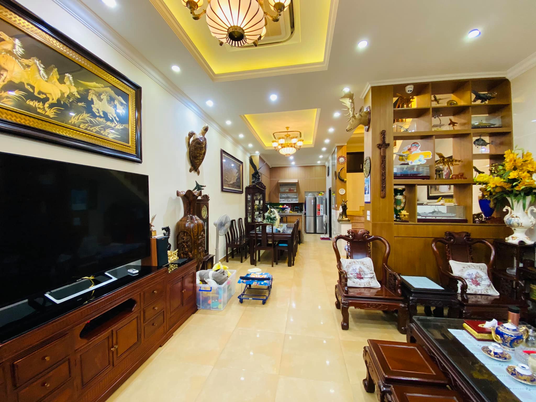 Bán nhà đẹp ngõ 126 Hoàng Văn Thái, 102m2 x 4 tầng, mt 5m, giá 14.5 tỷ