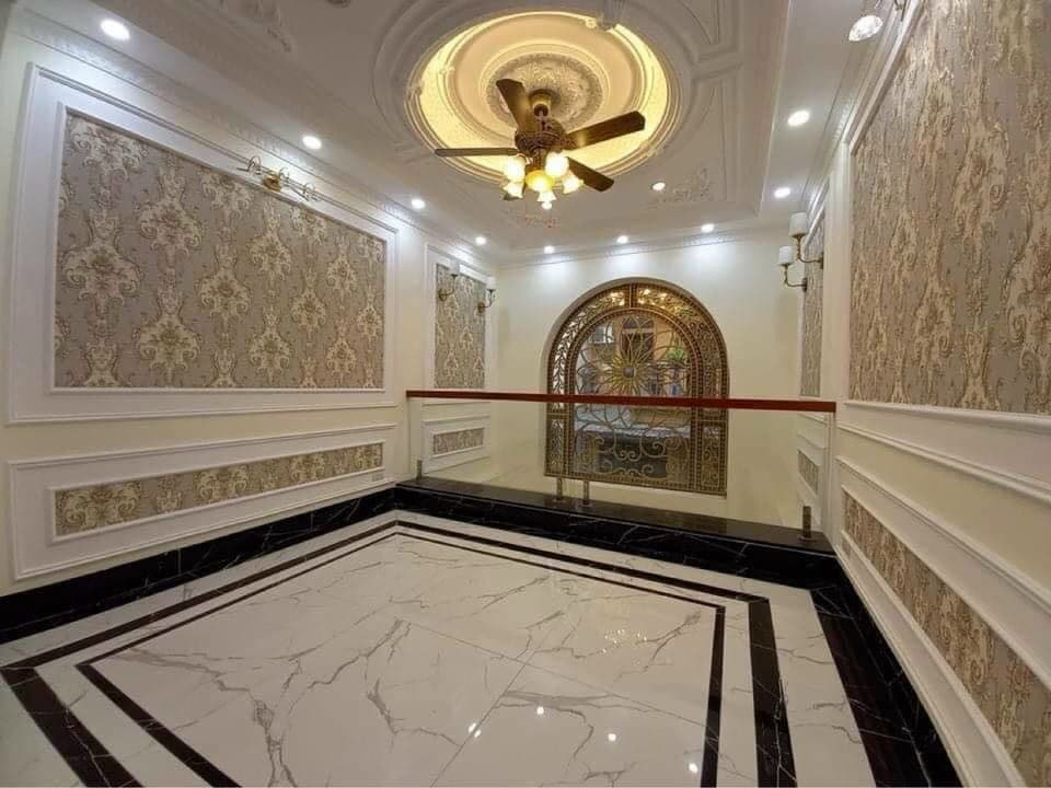 BÁN GẤP NHÀ MẶT PHỐ NGUYỄN VĂN CỪ 140M2 MT 6.8M 19.8 TỶ KINH DOANH ĐỈNH