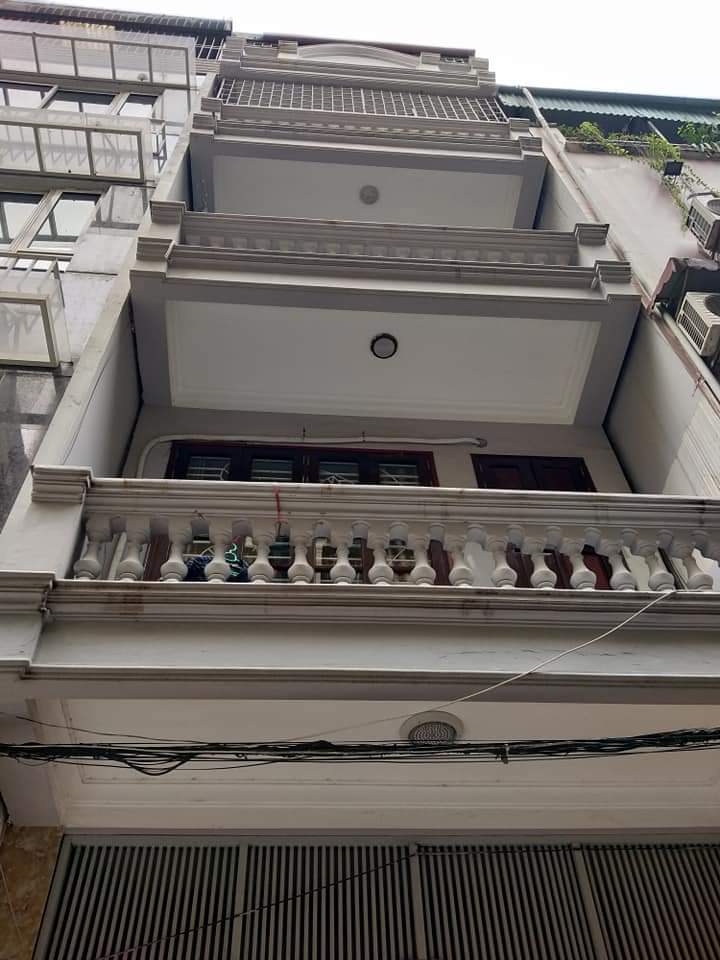 Bán nhà khu Lạc Long Quân, Tây Hồ, 110m2 MT 6,5m 4T lô góc 3 mặt thoáng hiếm có cho thuê tốt, 19 tỷ