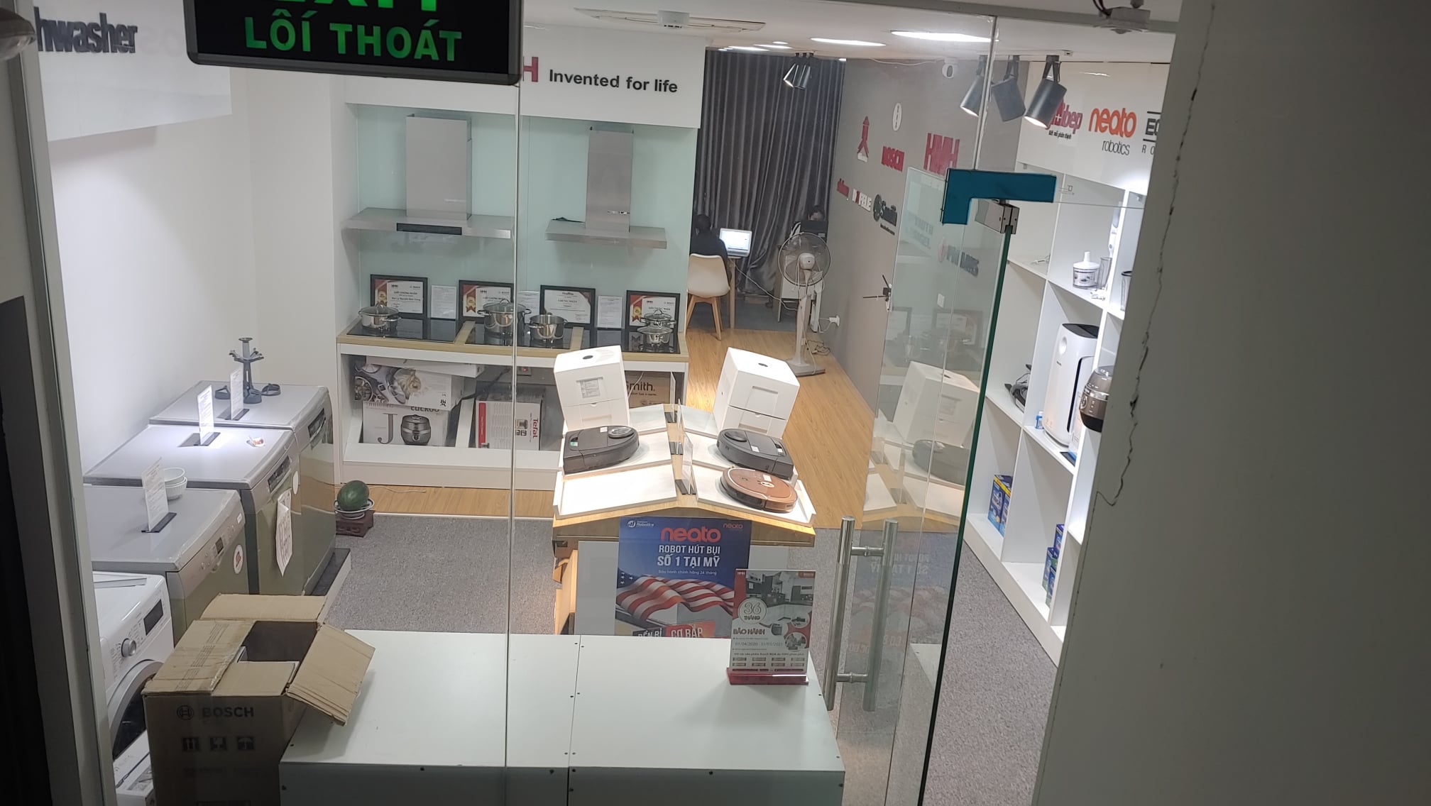 BÁN TÒA NHÀ VĂN PHÒNG ĐƯỜNG TRẦN THÁI TÔNG, CẦU GIẤY. 9 TẦNG, Ô TÔ TRÁNH, VỈA HÈ, GIÁ 25 TỶ.