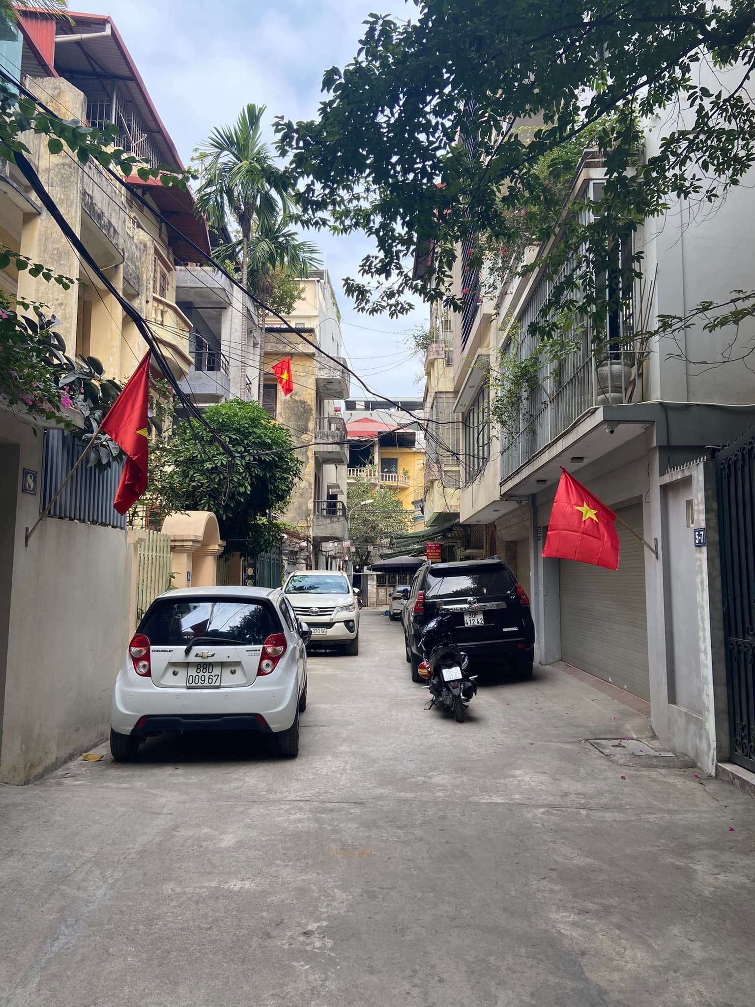 PHÂN LÔ - Ô TÔ TRÁNH - BIỆT THỰ PHÁP