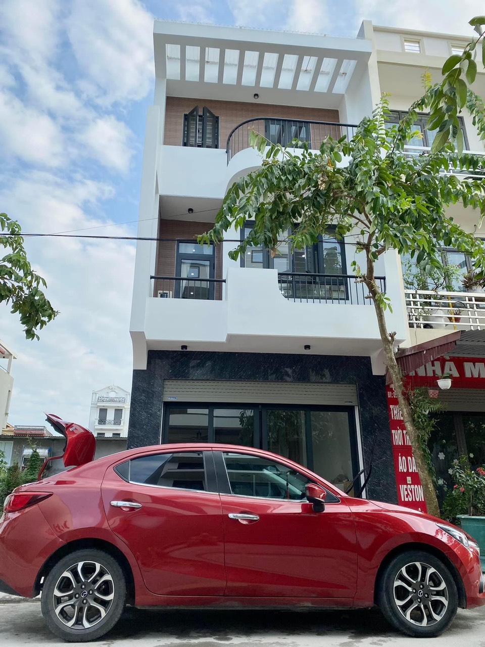 Bán nhà mặt phố Nguyễn Thiệp, 156m2, măt tiền 7m x 4 tầng, giá 43 tỷ. Kinh Doanh, Ba Đình