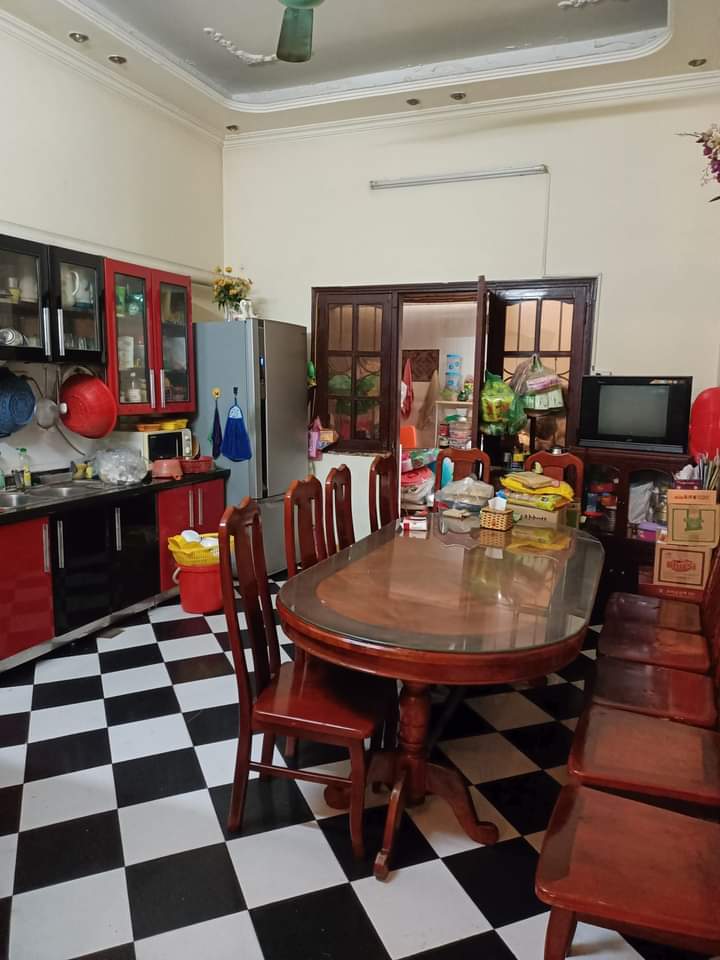 7 tỷ hơn 70 m x 4 tầng nhà đẹp như biệt thự phố phạm ngọc thạch sổ đỏ chính chủ tặng nội thất