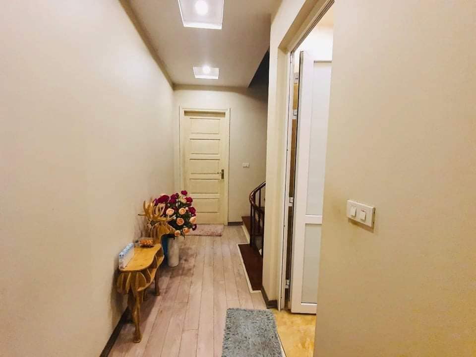 Bán Nhà Phố Văn Cao, Ba Đình 10m Ô Tô Tránh, 70m² 4 Tầng. Giá 9,7 tỷ