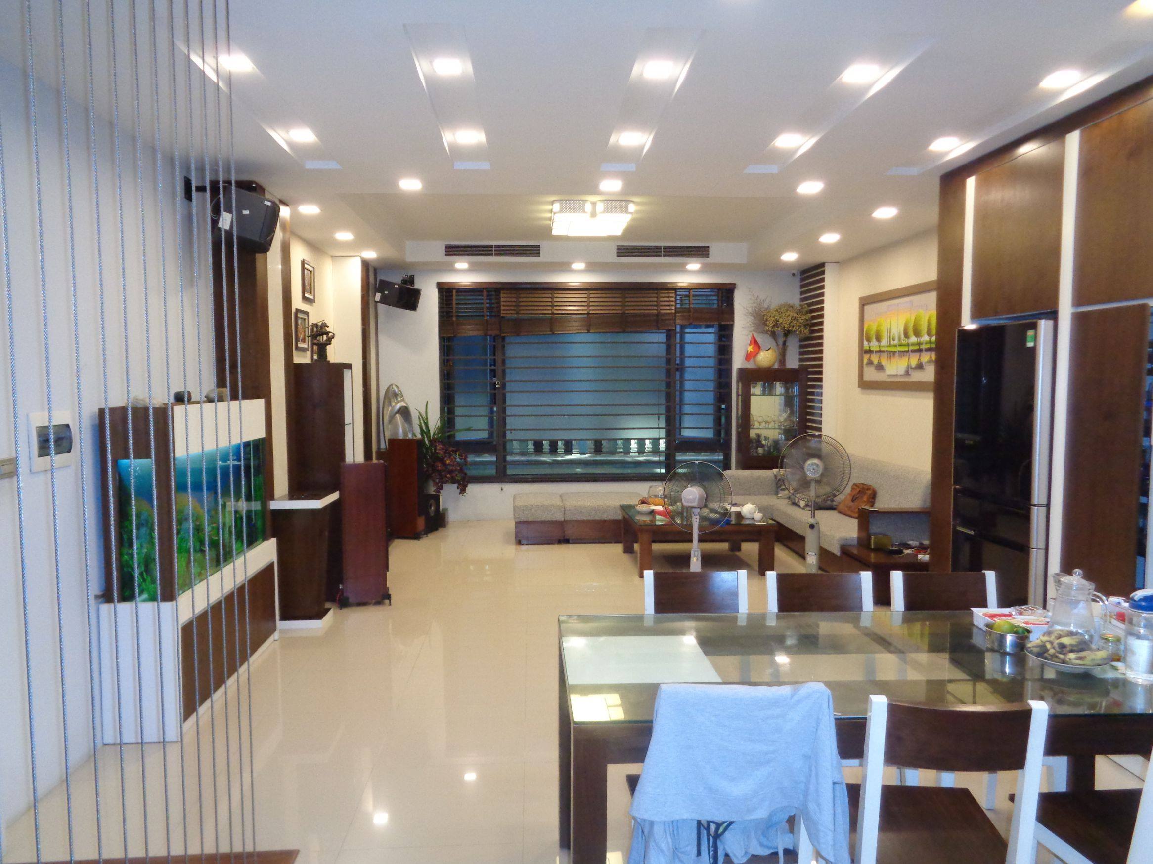 Cực Đẹp MẶT PHỐ, Âu Cơ 125m x 5 tầng, MT 8.3m, giá 24 tỷ.