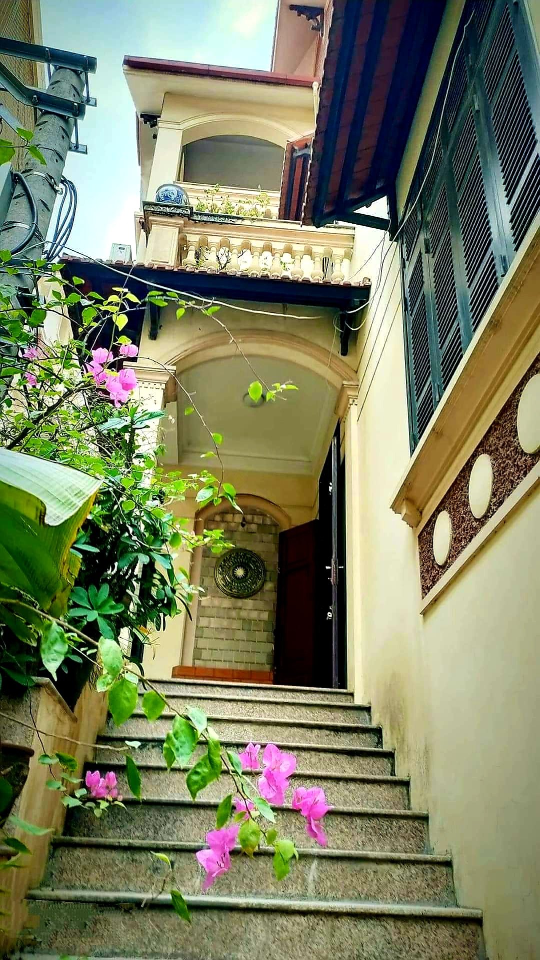 BIỆT THỰ KIỂU PHÁP CĂN GÓC 3 THOÁNG, TÂY HỒ LỘNG GIÓ, 10M RA MẶT PHỐ, 3 BƯỚC RA HỒ DẠO CHƠI, 098.115.8.507.