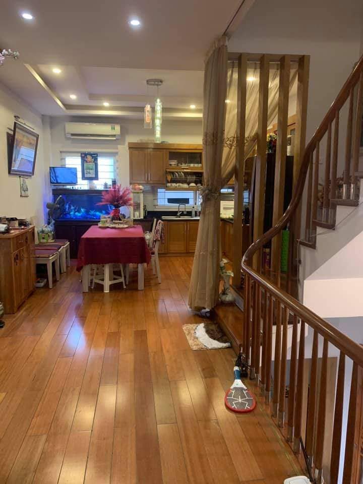 Lô góc 3 mặt thoáng mặt phố Phạm Hồng Thái, Ba Đình 70m2 6m mặt tiền. Ở VIP - KD đỉnh.