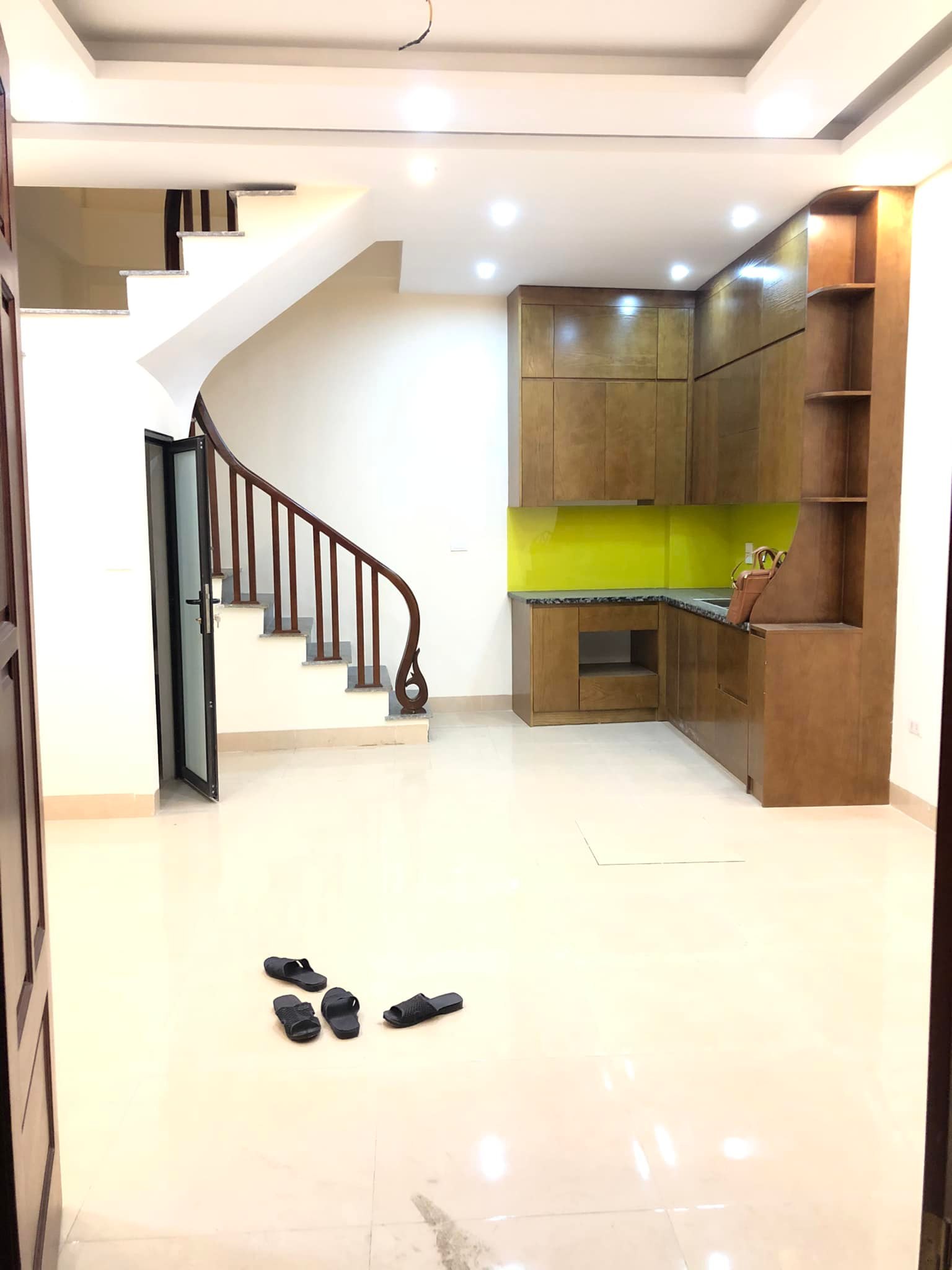 Chủ Vỡ Nợ Cần Bán Gấp Toà Nhà Phố Trần Thái Tông, Cầu Giấy, DT 175m, 10T, MT 10m,giá 60 tỷ