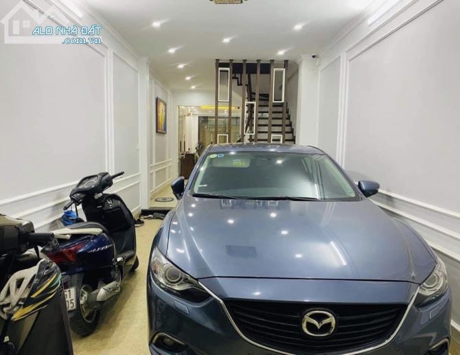 Nhà đẹp, ở lộc, gara, 2 thoáng, view Ciputra, Nguyễn Hoàng Tôn 78m2, 11 tỷ.