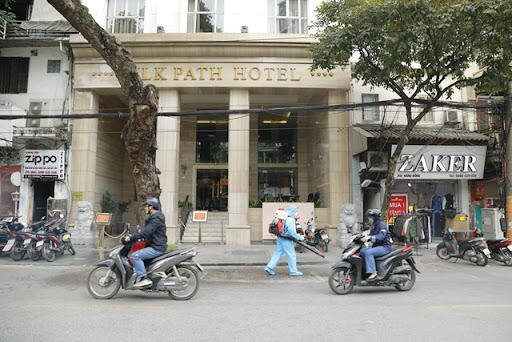 BÁN KHÁCH SẠN MỚI HOÀN THIỆN PHỐ HÀNG BÔNG HOÀN KIẾM - CỰC ĐẸP NGAY MẶT PHỐ