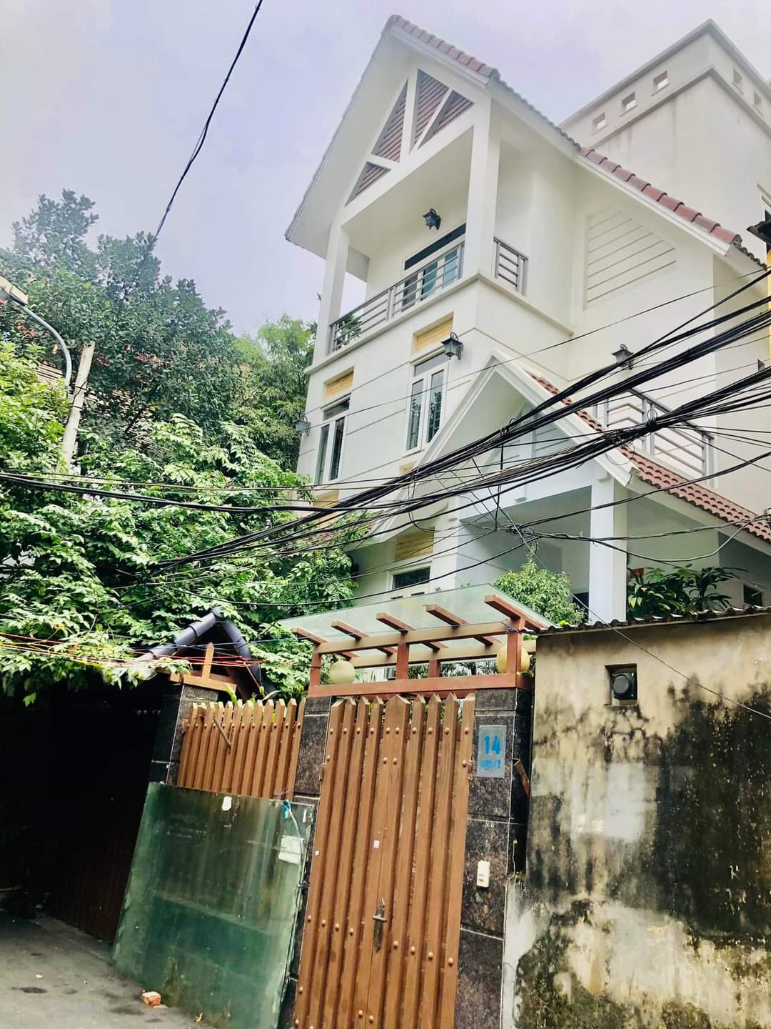 BÁN BIỆT THỰ ĐẸP-ÔTÔ TRANH-Ở NGAY-THANH XUÂN NAM-THANH XUÂN-DT 157m2-4T-MT 9,2m Nhỉnh 20 tỷ.