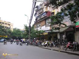 Bán gấp MP Tô Hiệu, Cầu Giấy, 87m2x3T MT 8.4m, giá 32 tỷ