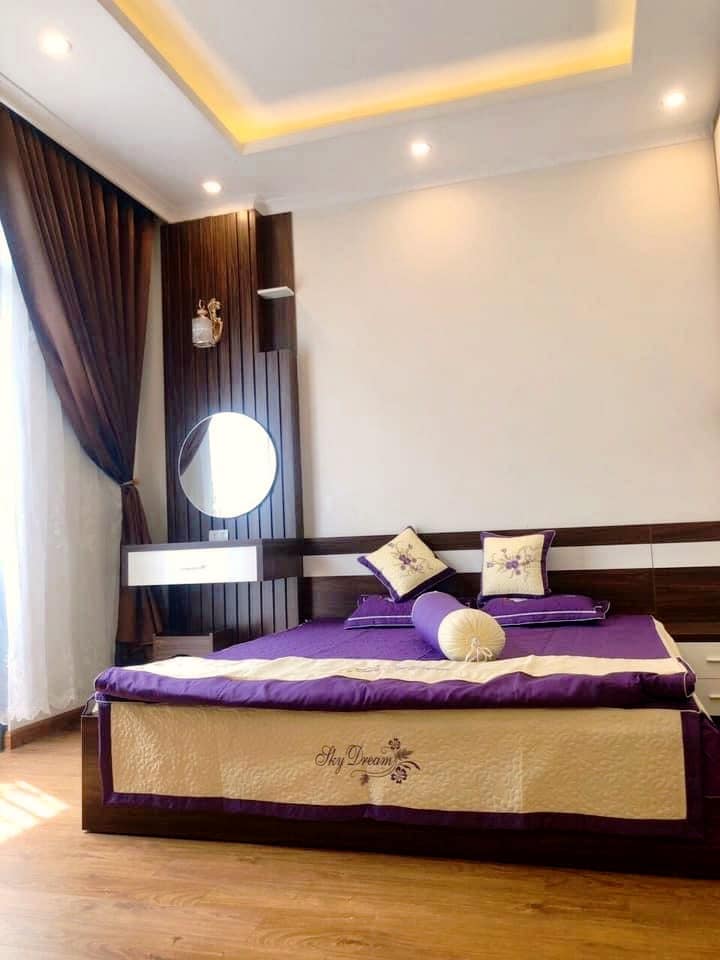 Cấn Bán Gấp Nhà Phố Quan Nhân, 5 Tầng Chung Cư Mini, Mặt Tiền 6m, Giá 13 Tỷ.