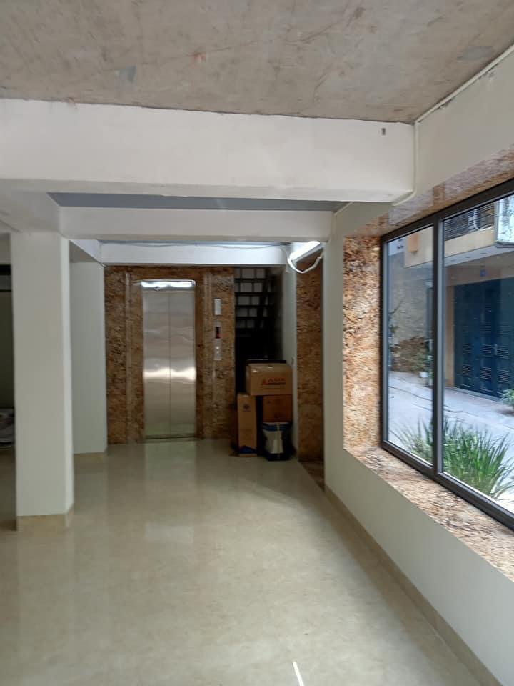 MẶT PHỐ NGUYÊN HỒNG - 7 TẦNG THANG MÁY - GIÁ 38.5 TỶ