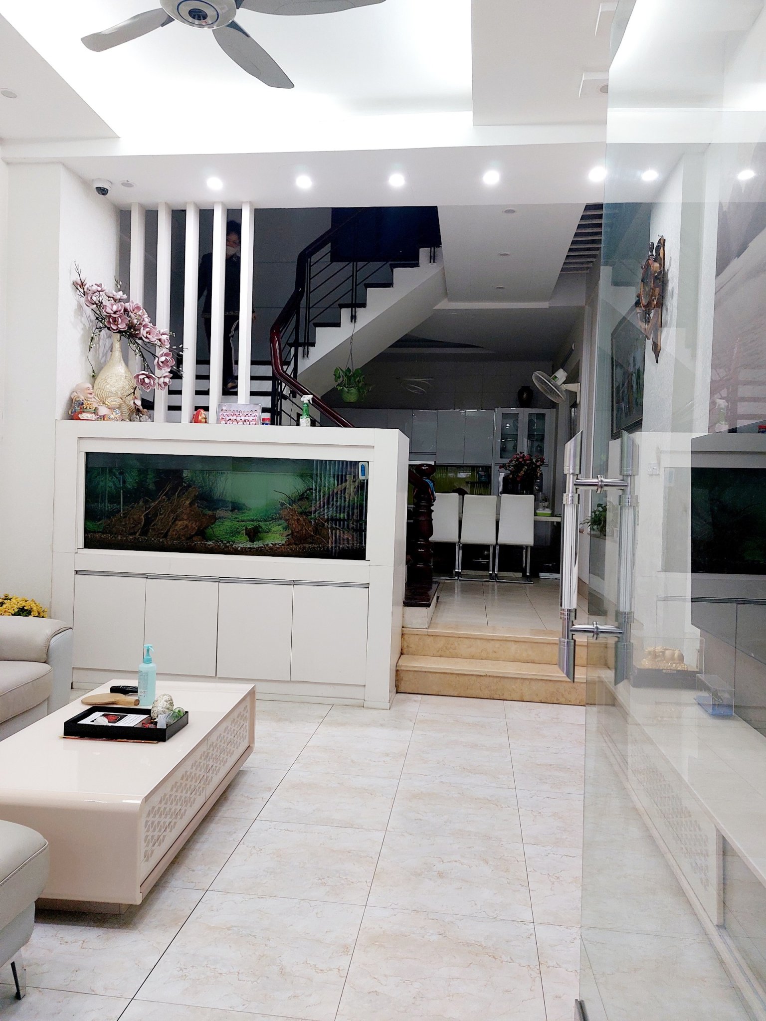 BÁN NHÀ ĐẸP PHỐ TÚ MỠ, THÔNG TRUNG KÍNH, TẶNG LẠI TOÀN BỘ NỘI THẤT XỊN, Ở SƯỚNG, KHU DÂN TRÍ, VĂN MINH, TÀI CHÍNH DƯỚI 10 TỶ CĂN NÀY LÀ LỰA CHỌN KHÔNG THỂ BỎ QUA -0981158507.