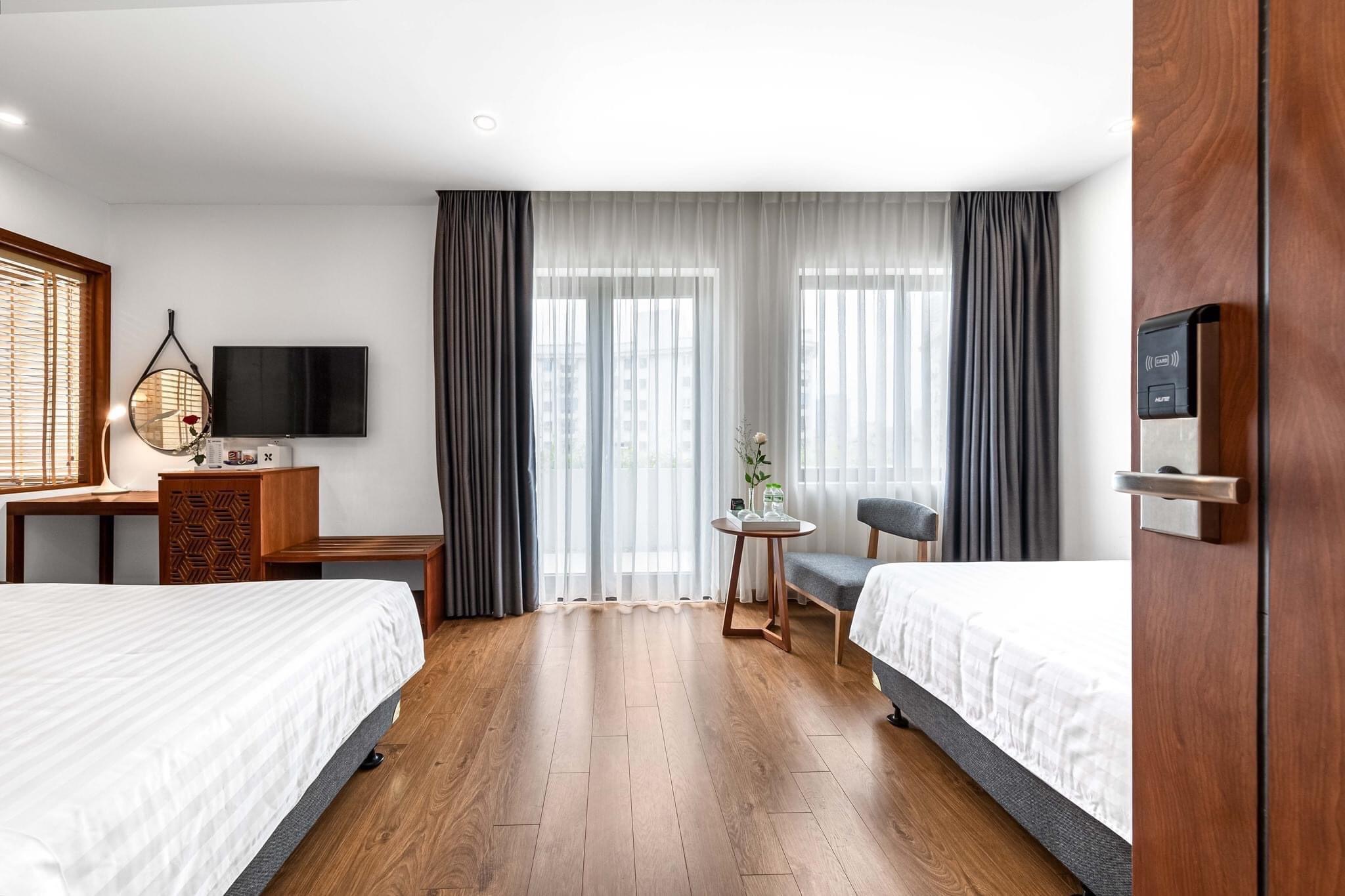 BÁN KHÁCH SẠN TT QUẬN CẦU GIẤY – KINH DOANH VÔ ĐỊCH – DÒNG TIỀN 350 TRIỆU/THÁNG.