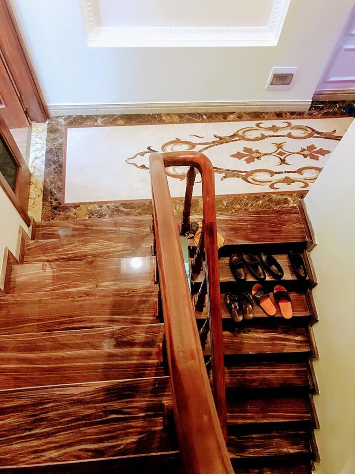 Bán nhà VIP tại Lạc Long Quân, Tây Hồ với diện tích 150m2, MT 8.8m, giá nhỉnh 24 tỷ.