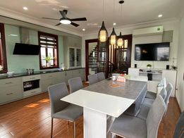 70m, Đặng Tiến Đông - MẢNH ĐẤT VÀNG - 2 VỈA HÈ - VIEW HỒ!