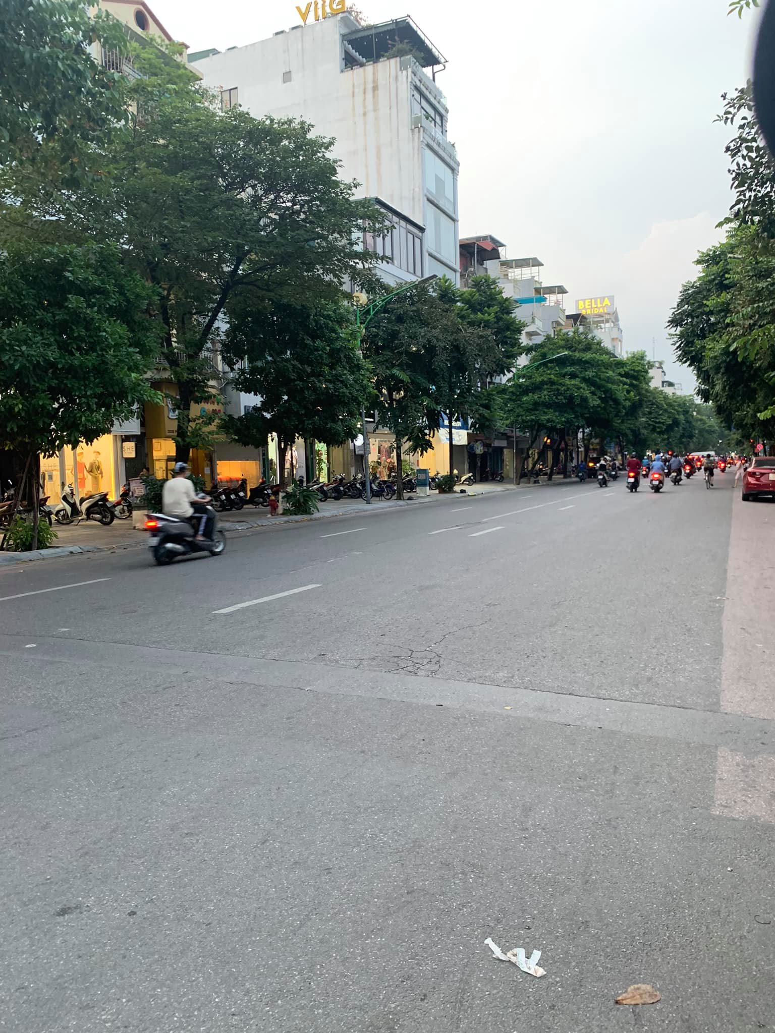 Bán nhà mặt phố Huế quận Hai Bà Trưng 110m 3 tầng mặt tiền 4.2m 25 tỷ rẻ như cho hiện đang cho thuê 50 tr/tháng