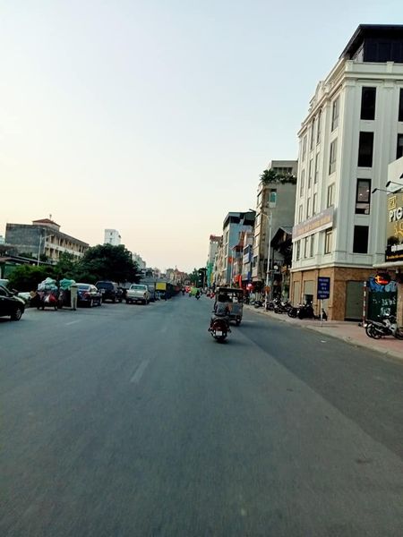 BÁN NHÀ MẶT PHỐ Hồng Tiến LONG BIÊN 74M2 NHÀ 4 TẦNG MẶT TIỀN 5.5M GIÁ 24 tỷ