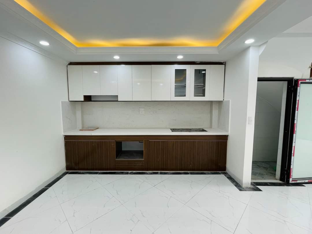 Bán nhà Mặt phố Phố cổ Hàng Tre, lô góc, KD sầm uất, Dòng tiền, 66.2m2 x 6T, 29 tỷ.