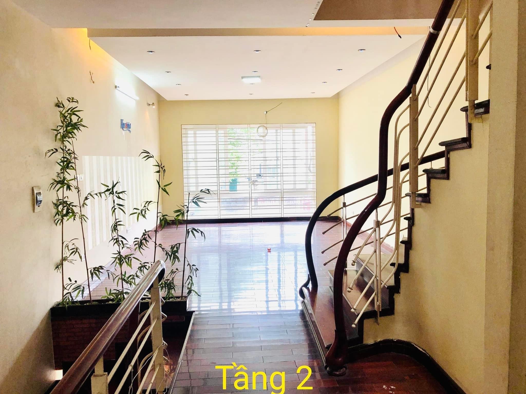 Bán nhà Đỗ Nhuận - Bắc Từ Liêm - Kinh Doanh - Diện tích 65m2 - 4 tầng - Mặt tiền 4.5m.