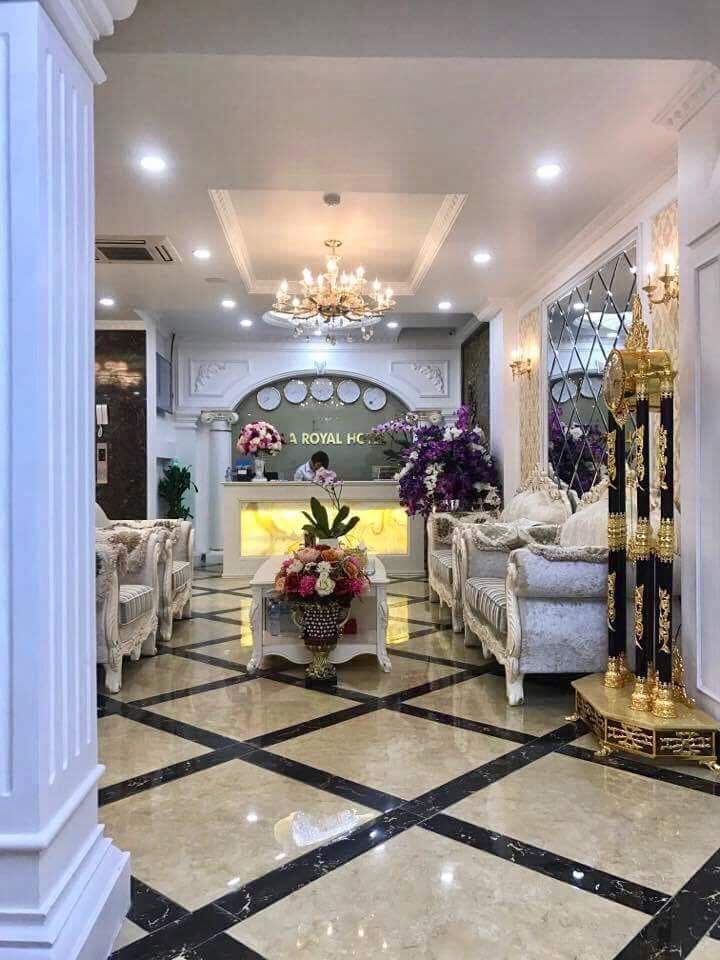 KHÁCH SẠN 5 SAO PHỐ CỔ-DOANH THU 12 tỷ/năm-LƯƠNG NGỌC QUYẾN- HOÀN KIẾM-DT 306m2- 6T-MT 9m-Giá 290 tỷ.