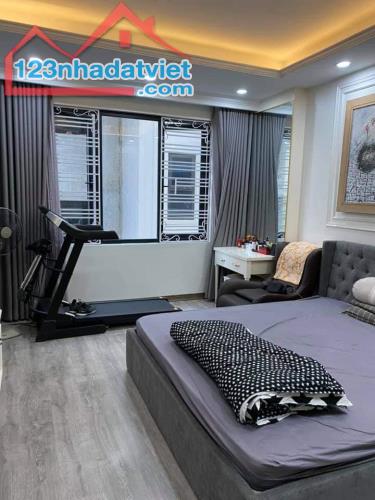 KHU PHÂN LÔ, Ô TÔ TRÁNH, KINH DOANH VĂN PHÒNG, THANG MÁY, VỊ TRÍ ĐẮC ĐỊA.