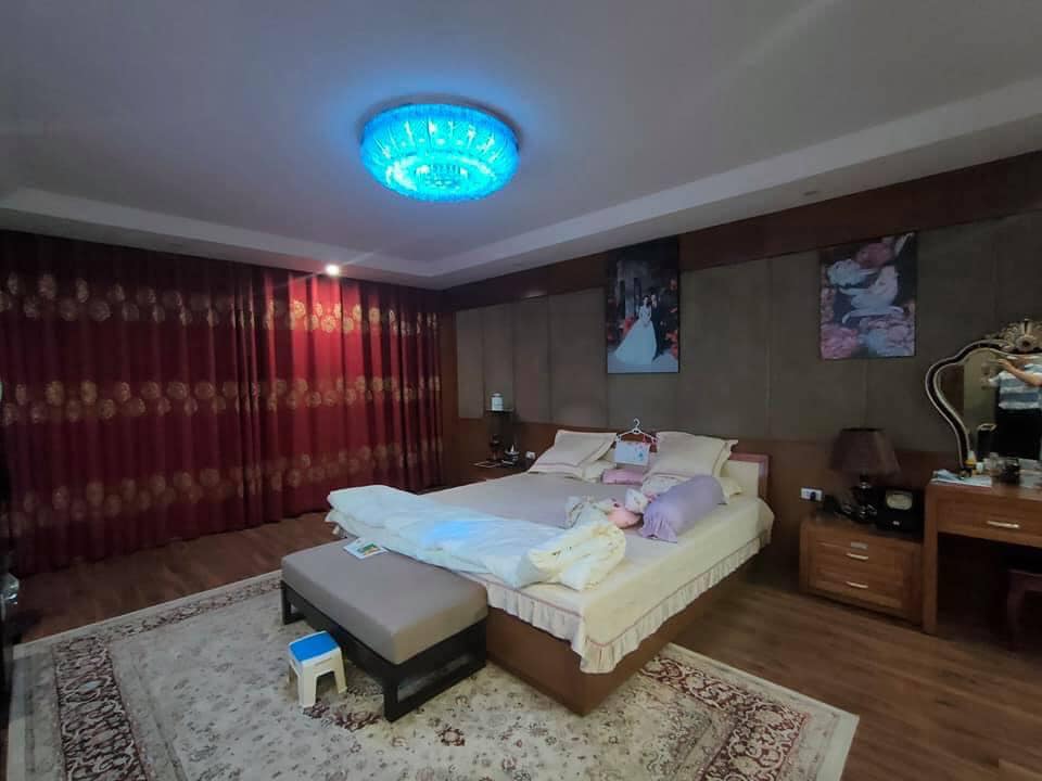 Tòa nhà 9 tầng mặt phố Vạn Bảo, 3 thoáng, vỉa hè 12m, cho thuê 145 triệu; 78m2, 34.5 tỷ
