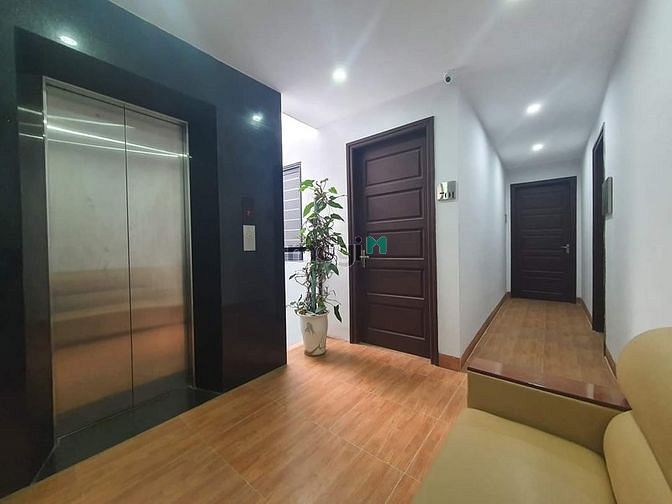 Bán toà nhà văn phòng căn hộ cho thuê 9 tầng thang máy gara ô tô