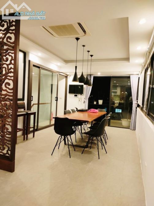 Đẳng Cấp Tây Hồ- Nhà 2 Mặt Tiền Khu VIP Phố Lạc Long Quân 85m 5T Tặng Full Nội Thất Sang